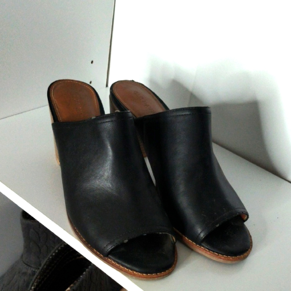 Old Navy Black Genuine Leather Block Heel Mules - Women's Size 10